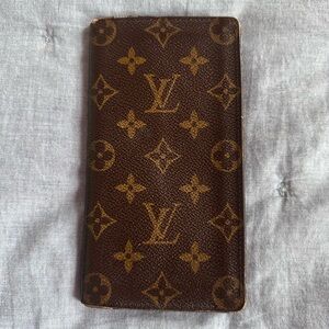 Louis Vuitton Bifold Monogram Wallet